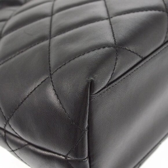 Chanel Black Lambskin Tote Bag - Picture 4 of 7